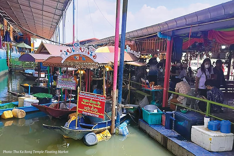 Tha Ka Rong Temple Floating Market 