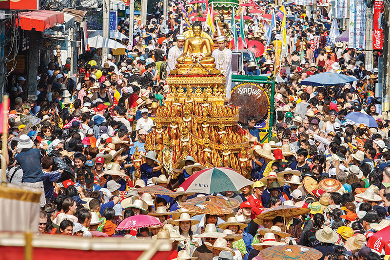 Chiang Mai’s Phra Buddha Sihing procession, a sacred highlight of Songkran