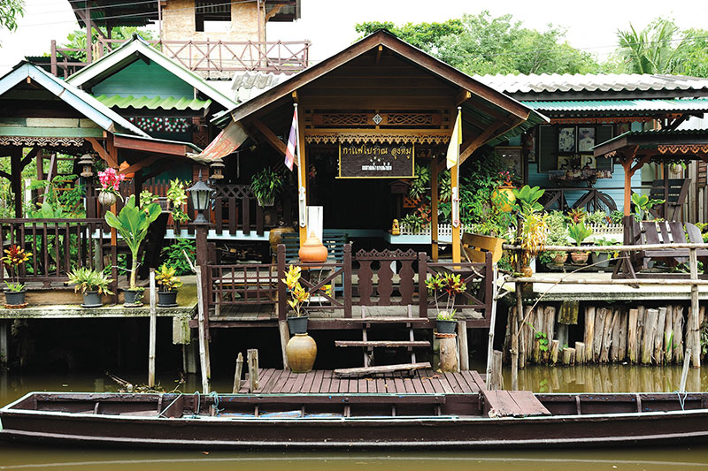 ang Nam Phueng Market ang Nam Phueng Market
