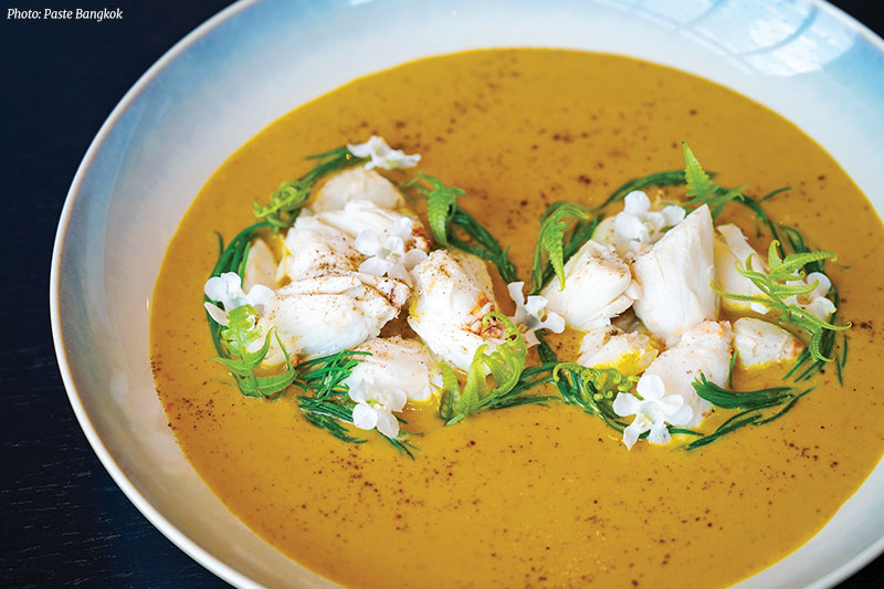 Paste Bangkok’s Smoky Southern Yellow Curry with Blue Crab & Thai Samphire transforms tradition into fine dining Paste Bangkok’s Smoky Southern Yellow Curry
with Blue Crab & Thai Samphire transforms tradition into fine dining