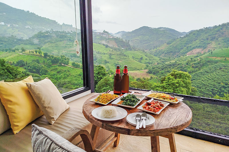 Dinner and stunning views at Wang Put Tan