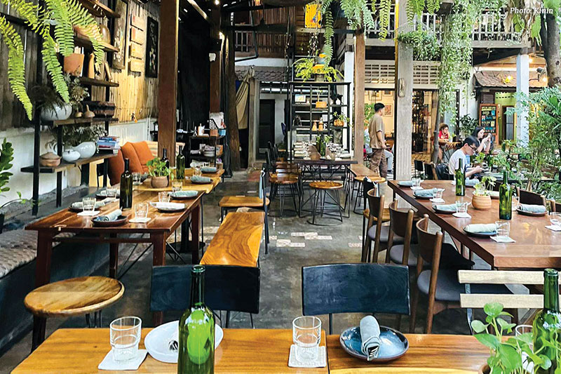 Kinin cocktail bar, Phnom Penh Kinin cocktail bar, Phnom Penh