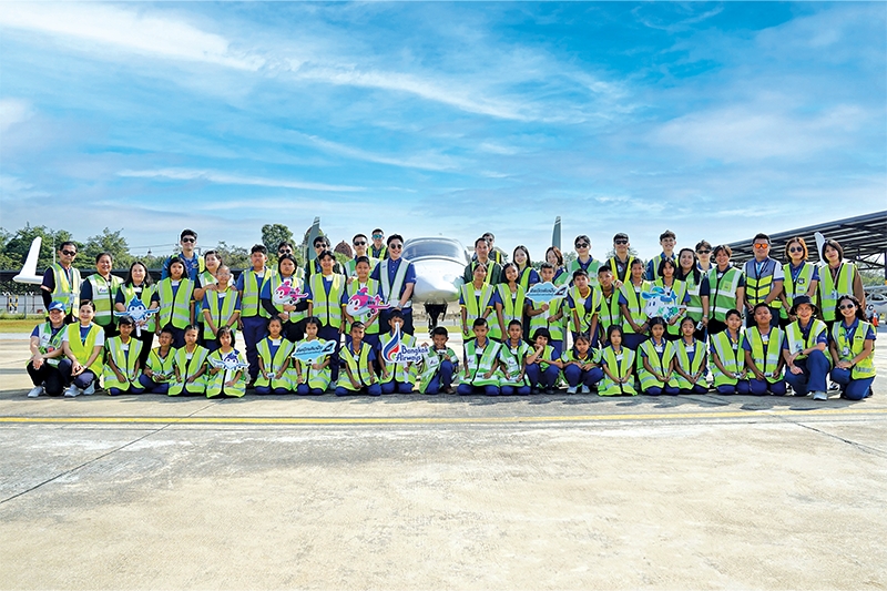 Children Given ‘Wings of Inspiration’ at Sukhothai Airport