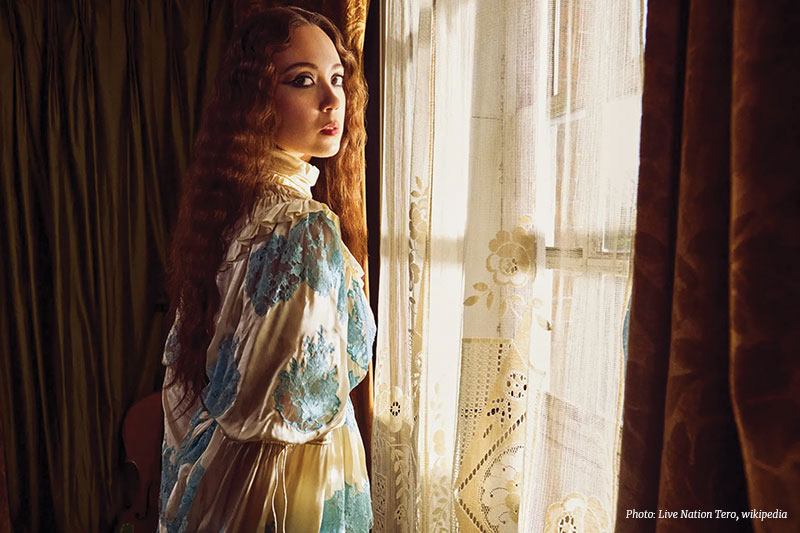 Laufey’s Love Letter to Asia