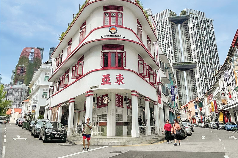 Chinatown melds tradition with modern city rhythms