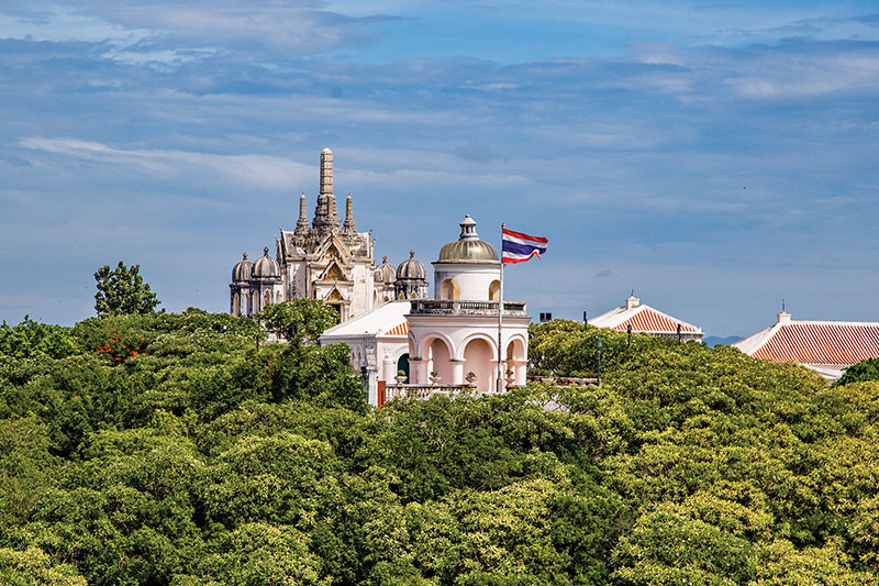 Phra Nakhon Khiri Historical Park (Khao Wang),