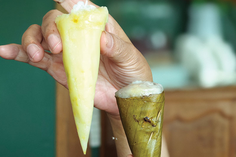 Khanom Hang Mu, Chiang Mai, Thailand | Fah Thai Magazine, Inflight Magazine of Bangkok Airways