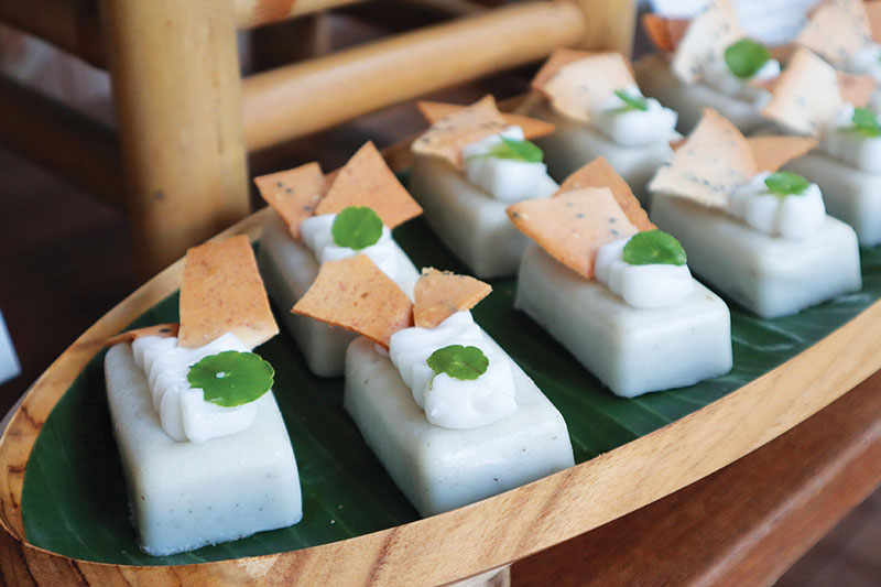 Khanom Kluea (ขนมเกลือ), Chiang Mai, Thailand | Fah Thai Magazine, Inflight Magazine of Bangkok Airways