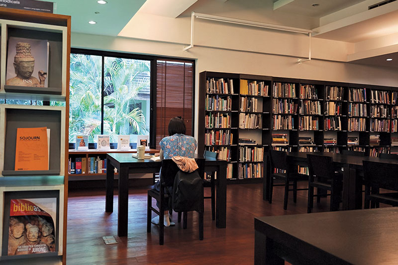 EFEO<br />
Chiang Mai Library