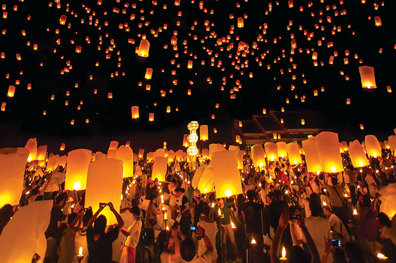 yi peng festival chiang mai